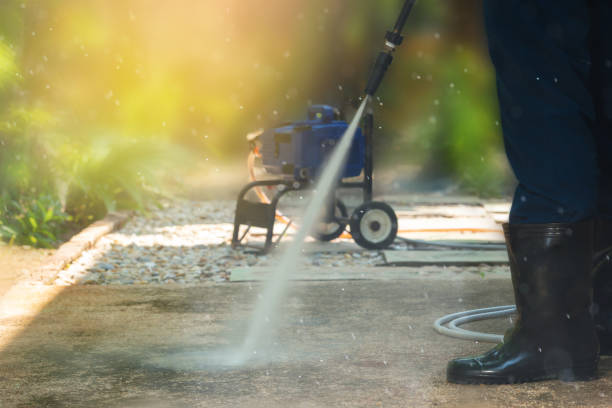 Best Pool Deck Cleaning  in Laurel Hollow, NY